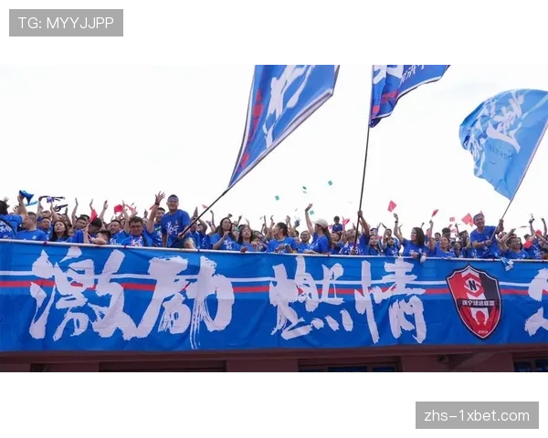 客队球迷看台燃放烟火,比赛一度中断,俱乐部将面临罚款