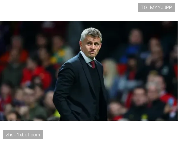 “业余联赛发生严重冲突,起因是对定位球判罚不满,赛事组织方加强裁判培训” “业余联赛发生严重冲突,起因是对定位球判罚不满,赛事组织方加强裁判培训”